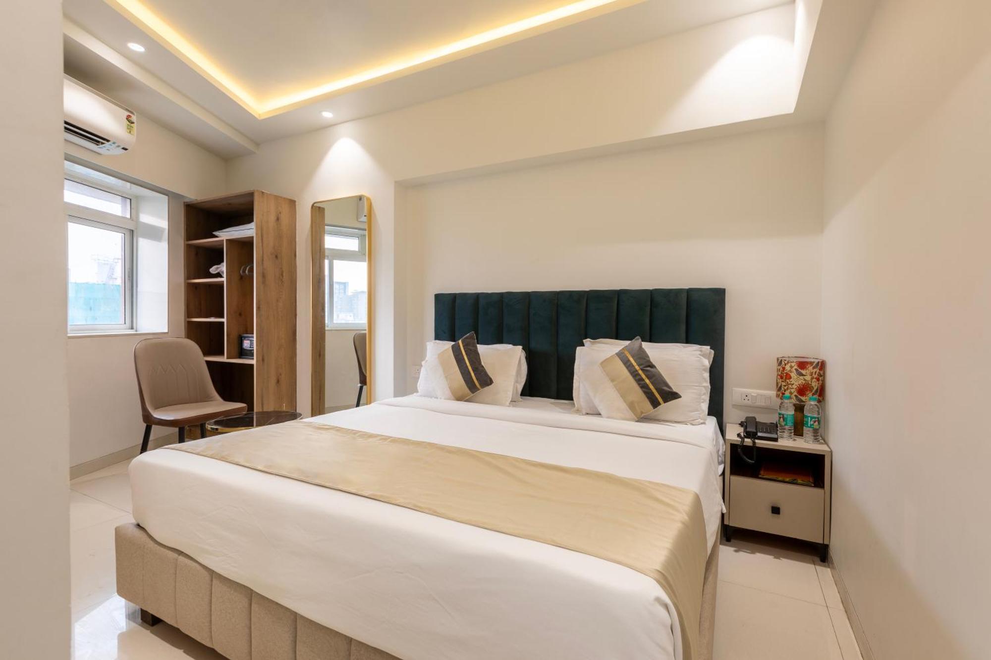 The Orion Premium Suites Bombaj Exteriér fotografie