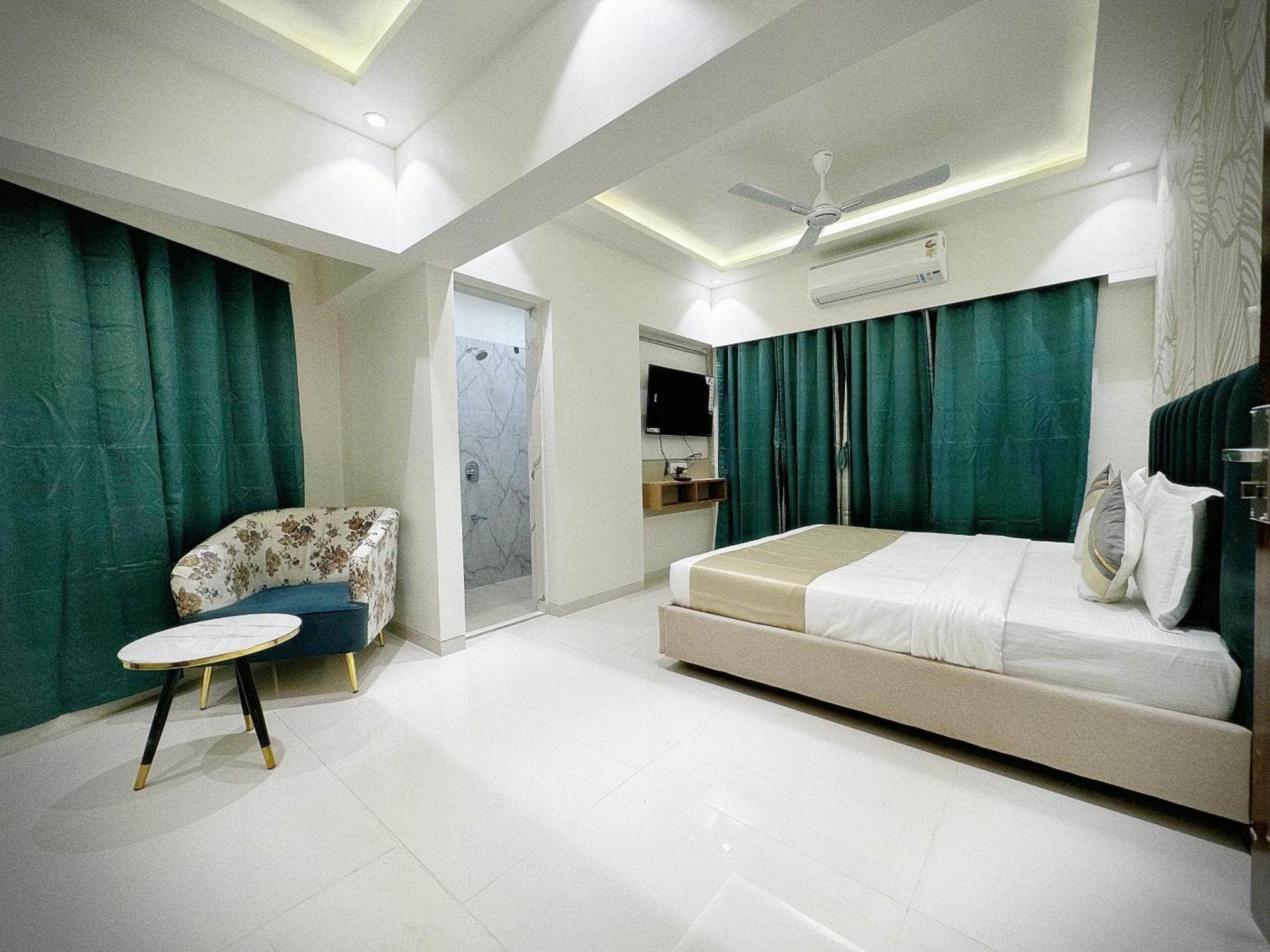 The Orion Premium Suites Bombaj Exteriér fotografie